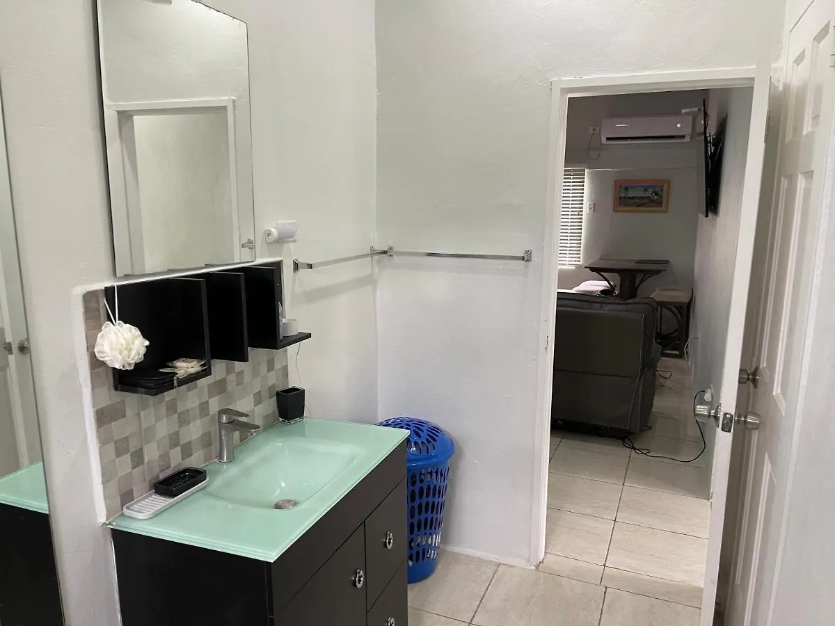 Beverley Manor Diamond Vale' 2 Bedroom 1 Bath Apartment Diego Martin 0*,
